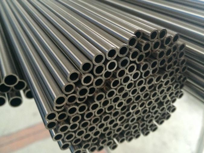 小口徑不銹無縫管.jpg 小口徑不銹無縫管.jpg